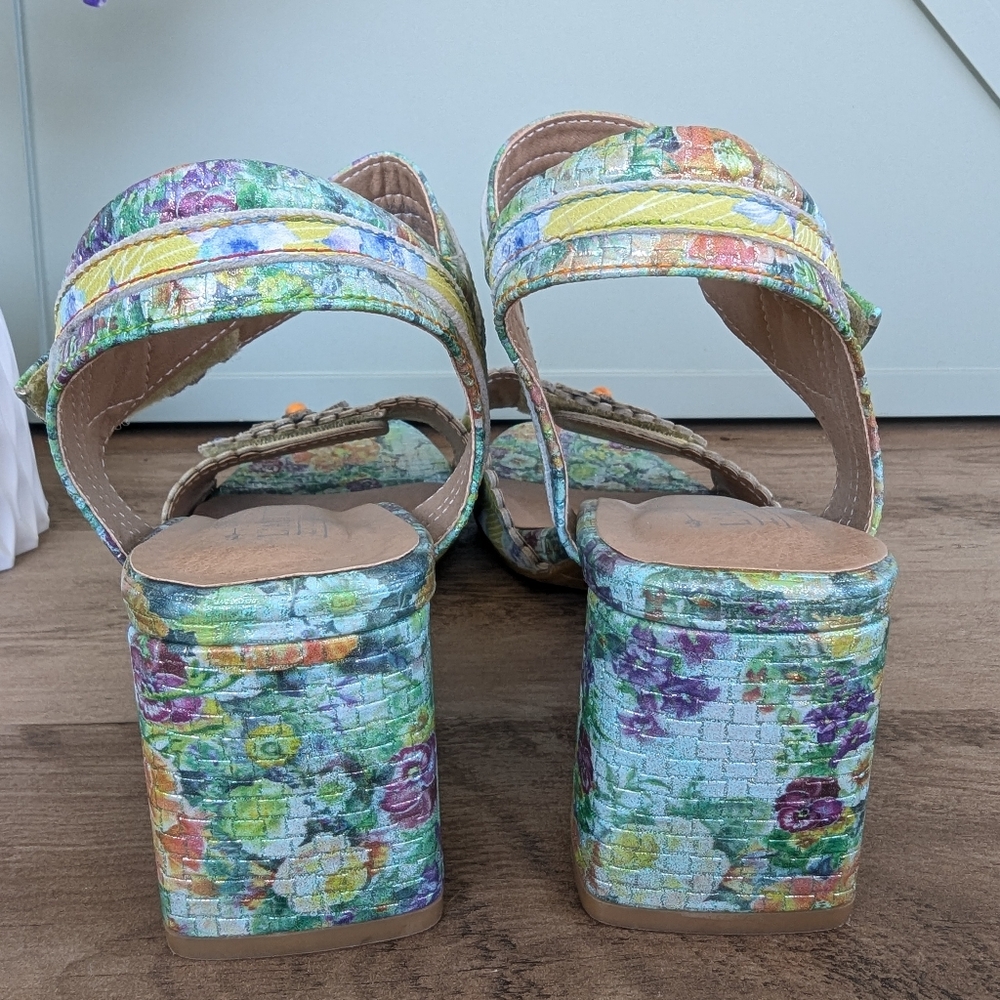 L'Artiste by Spring Step "Vogeush" Floral Heeled Sandal - Picture 8 of 15
